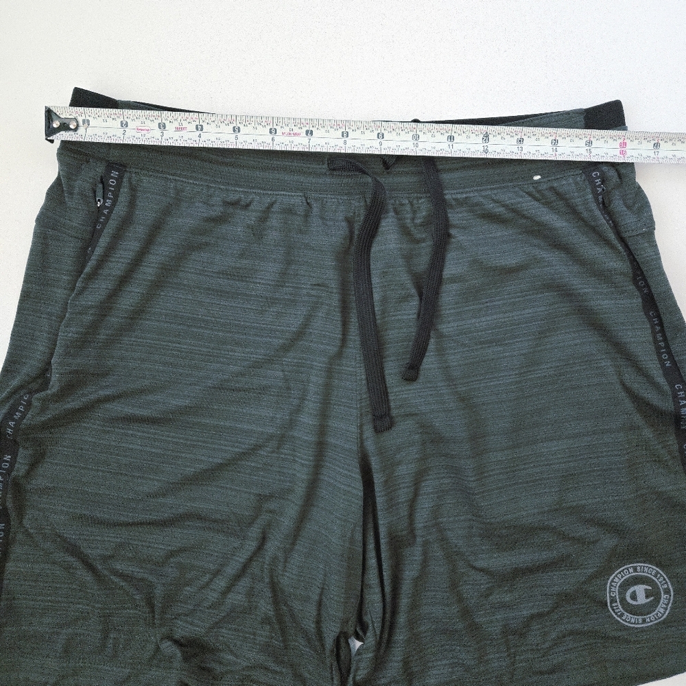 Champion Men's Green Shorts Size Large L Zipper Pockets Activewear Gym 32 Waist - Picture 9 of 12